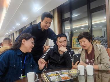 新電商網(wǎng)絡(luò)視聽創(chuàng)作與文創(chuàng)產(chǎn)品開發(fā)高級(jí)研修班圓滿收官——東北電力大學(xué)藝術(shù)學(xué)院賦能藝術(shù)培訓(xùn)新維度